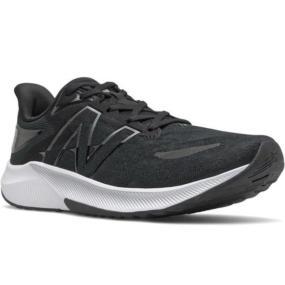 New Balance women's FuelCell Propel V3 Running Shoe Sz 5 - Picture 1 of 10